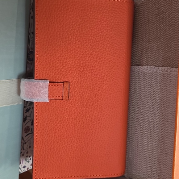 Orange Chevre Mysore Leather Bearn Gusset Wallet - Picture 3 of 10